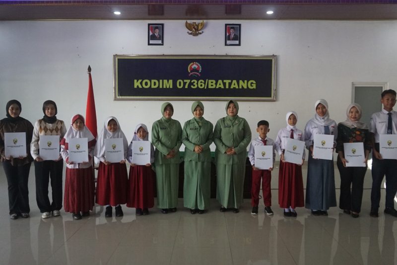 49 Anak Anggota Kodim 0736/Batang Dapat Beasiswa Berprestasi