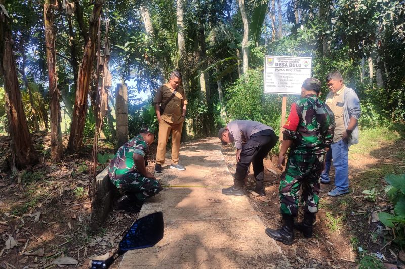 Babinsa Dampingi Kegiatan Tim Monitoring Dan Evaluasi Penggunaan Dana Desa