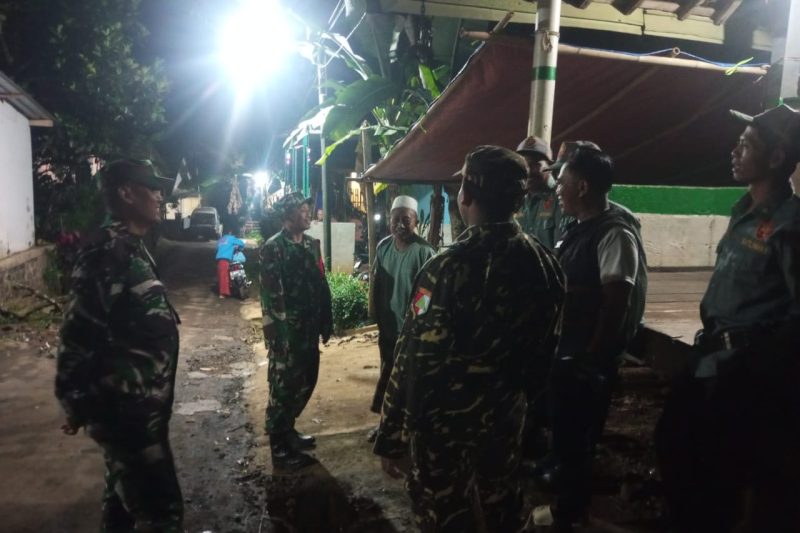 Sinergitas Koramil 09/Blado, Linmas dan Banser Jaga Kodusifitas Warga