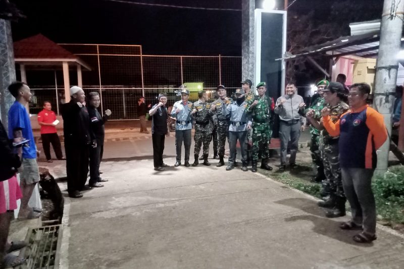 Patroli Malam , Koramil 01 SubahBersama Ormas Perkuat Keamanan Desa