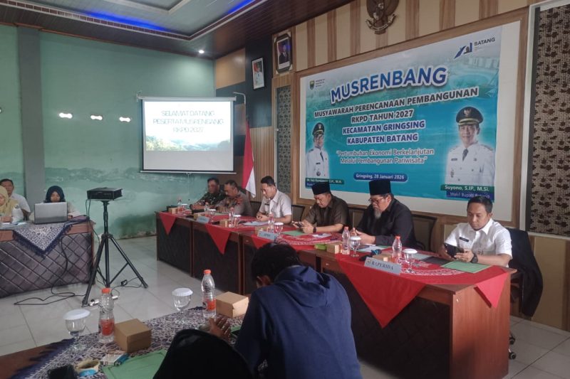 Babinsa Koramil 03/Gringsing melaksanakan kegiatan musyawarah perencanaan pembangunan  RKPD  tahun 2027 di aula Kec.Gringsing Kab. Batang