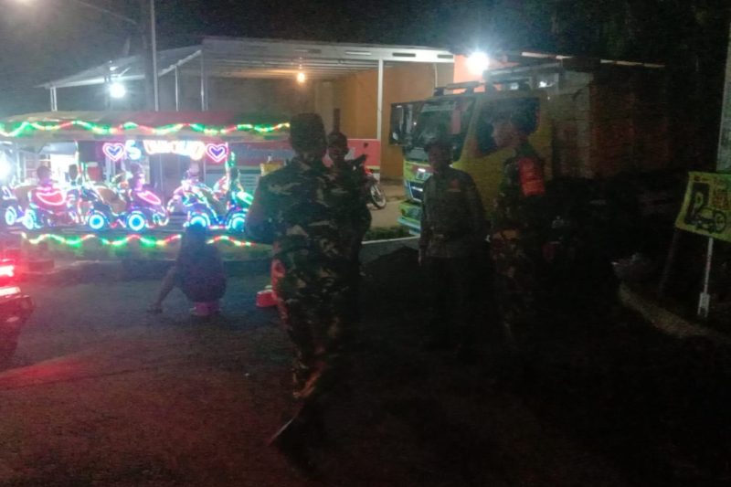 Anggota Babinsa Koramil 08/Wonotunggal Melaksanakan Kegiatan Patroli Dan Komunikasi Sosial dengan warga Kec. Wonotunggal Kab. Batang