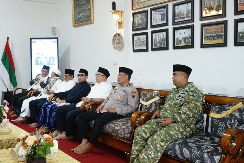Dandim Batang menghadiri Silaturahim Akbar,Buka bersama dan Tarawih Bersama Di Pondok Modern Tazaka