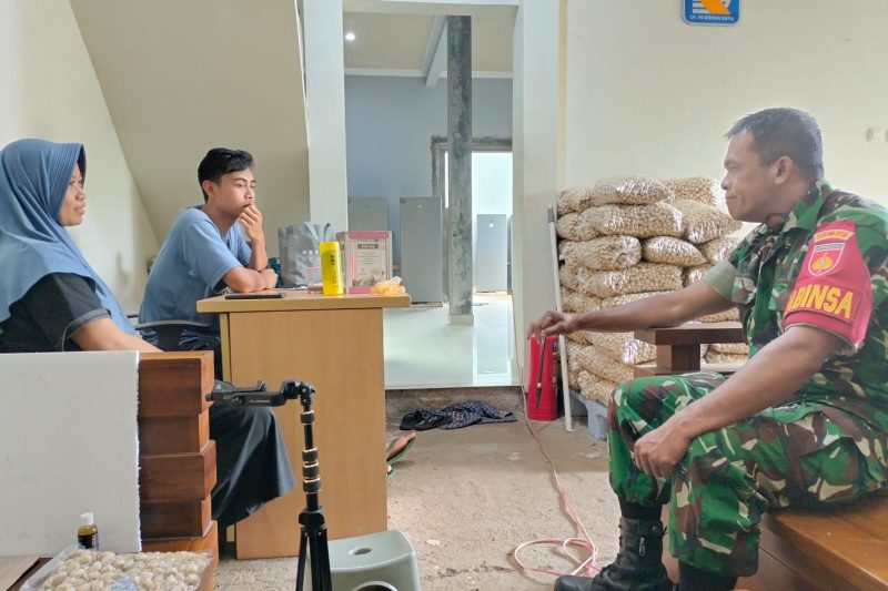 Koramil 05/Reban melaksanakan patroli dan komunikasi sosial di Desa Padomasan Kec.Reban